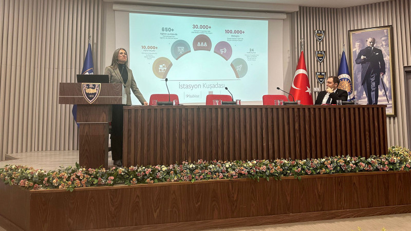 Kuşadası’nın Sosyal Belediyecilik Projeleri Ankara’da Örnek Gösterildi