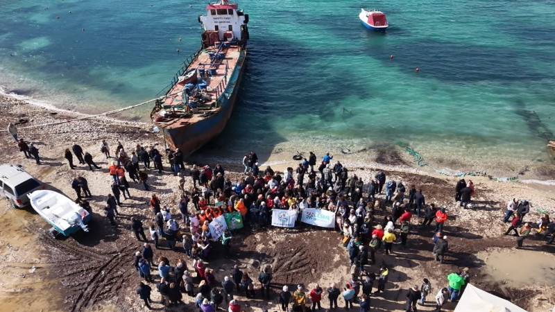 Demircili Ada Koyu’nda hurda gemiye karşı kararlı duruş