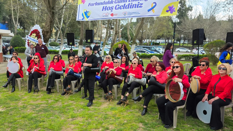 Efeler’de +1 Farkındalık Günü Bayram Havasında Kutlandı