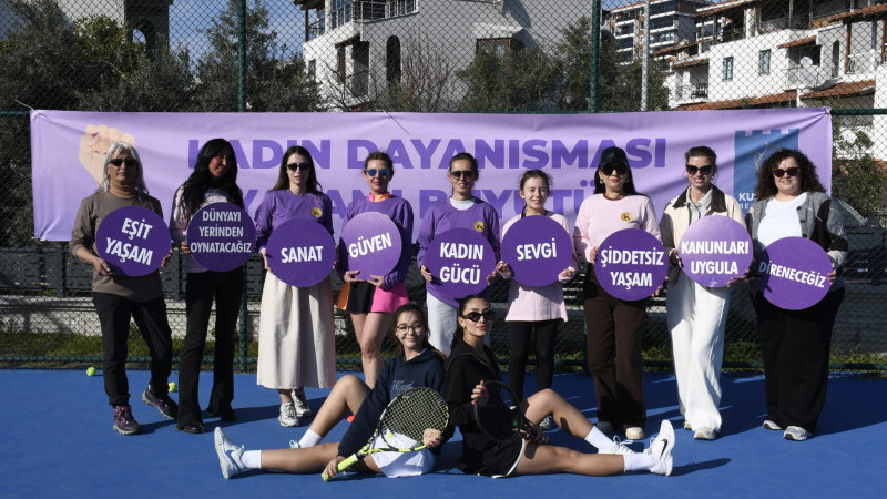 Kuşadası’nda 8 Mart’a Özel Tenis Turnuvası Düzenlendi